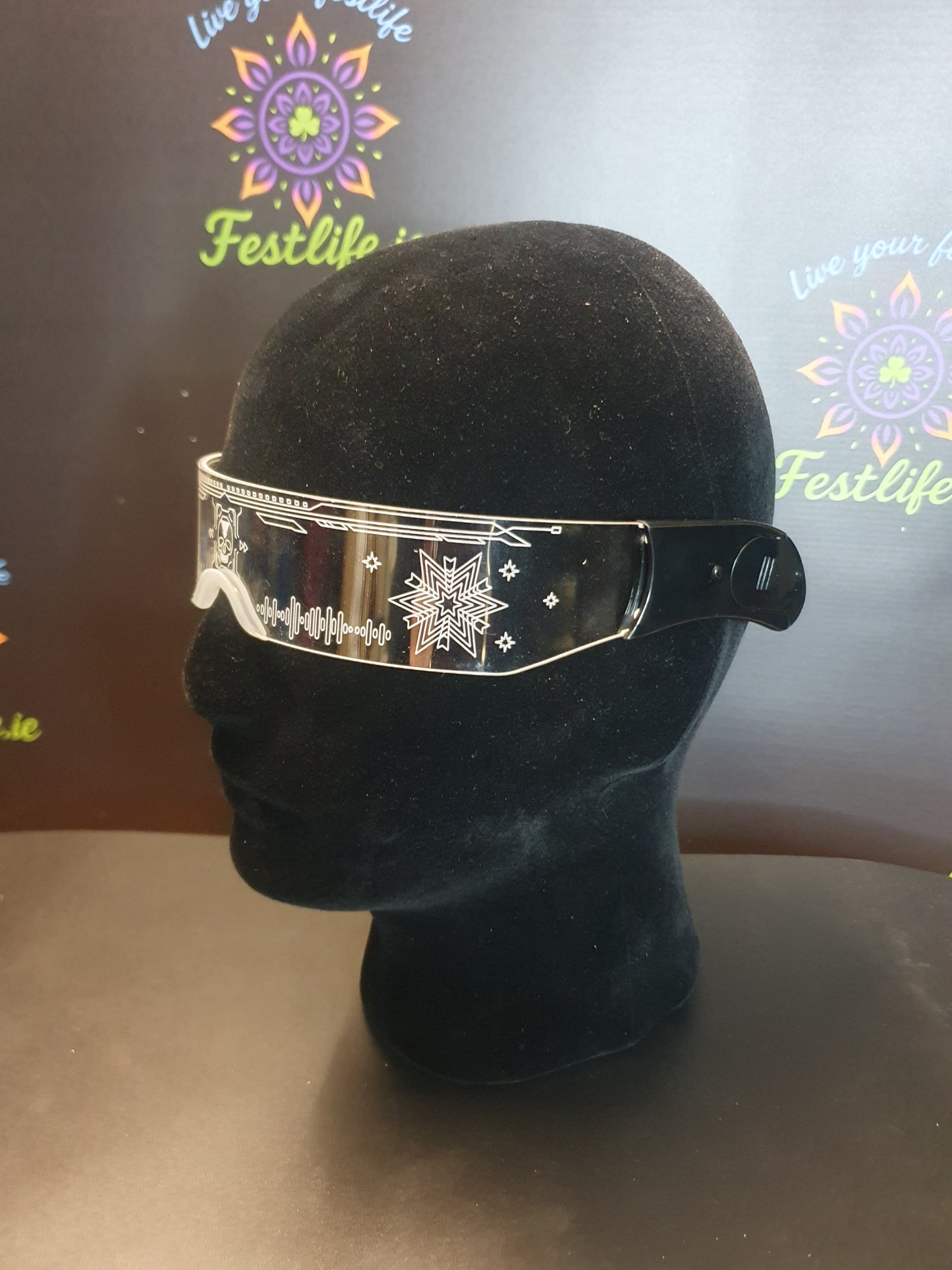 Futuristic LED Light-Up Visor Glasses – 7 Color Glow | Rave, Festival & Party Eyewear