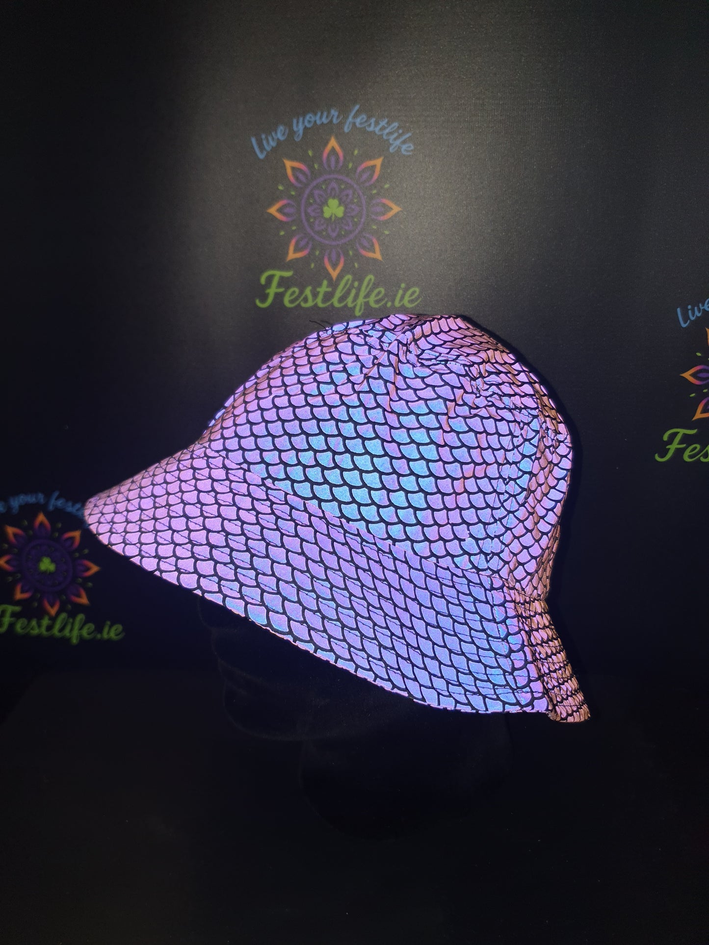 Reflective Flash Reactive Bucket Hat – Luminous Rave Style