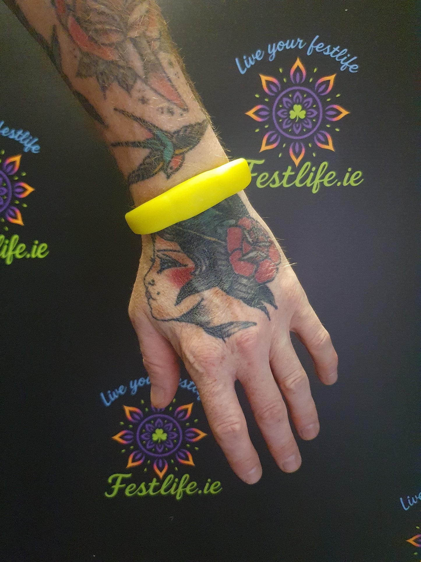 Light it up! LED Festival Bracelets - 6 Colours