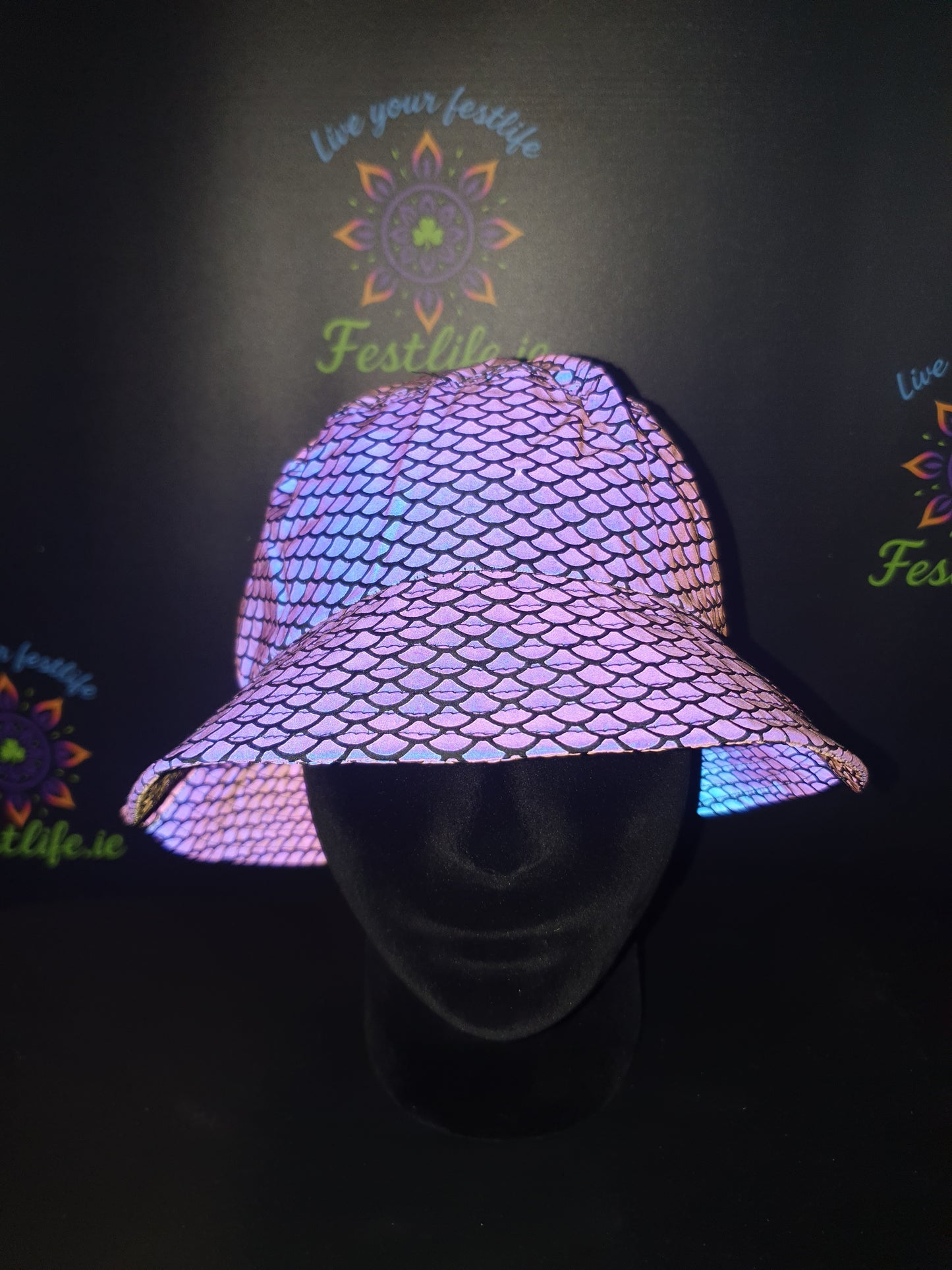 Reflective Flash Reactive Bucket Hat – Luminous Rave Style